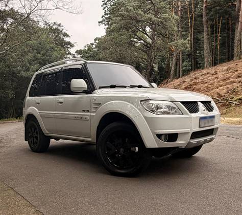 MITSUBISHI PAJERO TR4 2.0 4X4 16V 140CV FLEX 4P AUTOMÁTICO MITSUBISHI PAJERO TR4 2.0 4X4 16V 140CV FLEX 4P AUTOMÁTICO